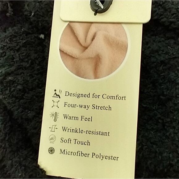 Knit beanie black with pompom - Picture 6 of 9